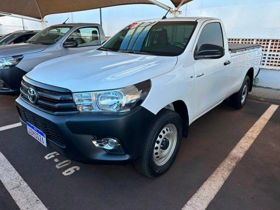 TOYOTA HILUX 2.8 D-4D TURBO DIESEL CHASSI 4X4 AUTOMÁTICO